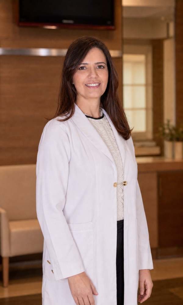 Dra. Simone Fernandes — Médica Neurologista